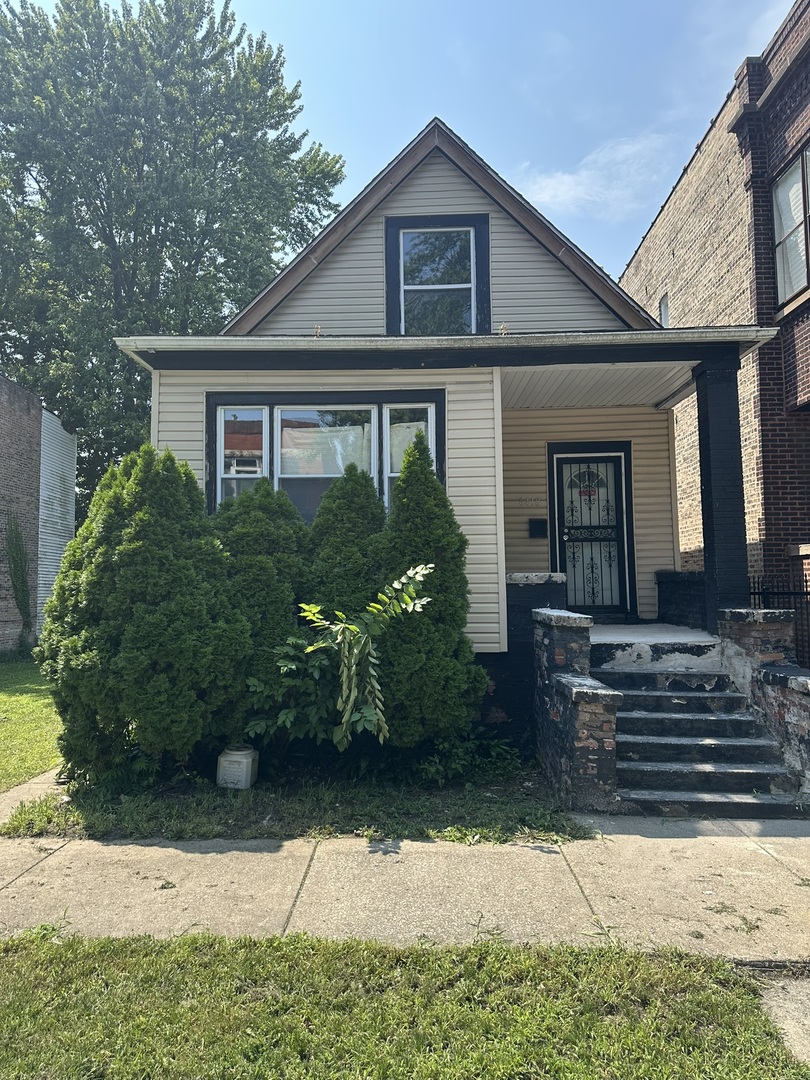 6418 S May Street Property Photo 1