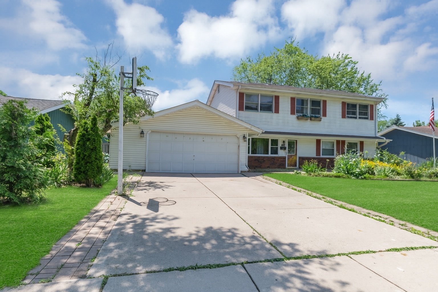 1629 Syracuse Lane Property Photo 1