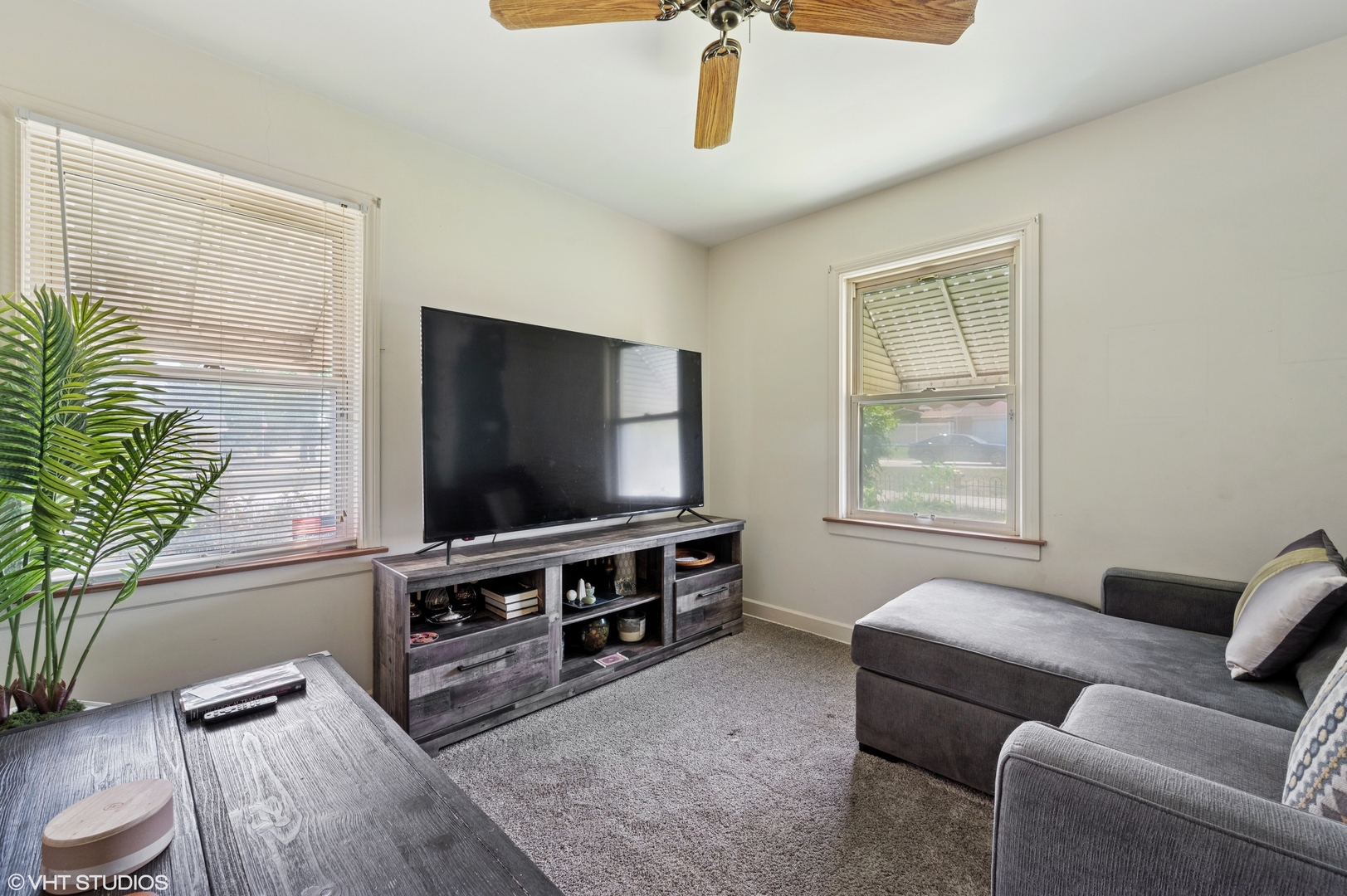 8301 N Waukegan Road Property Photo 9