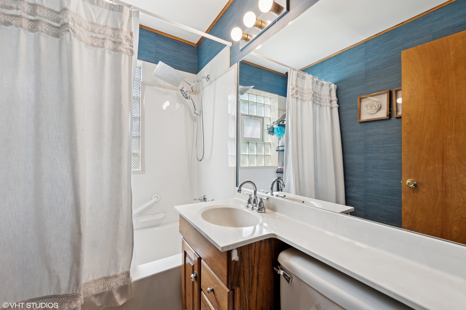 8301 N Waukegan Road Property Photo 13