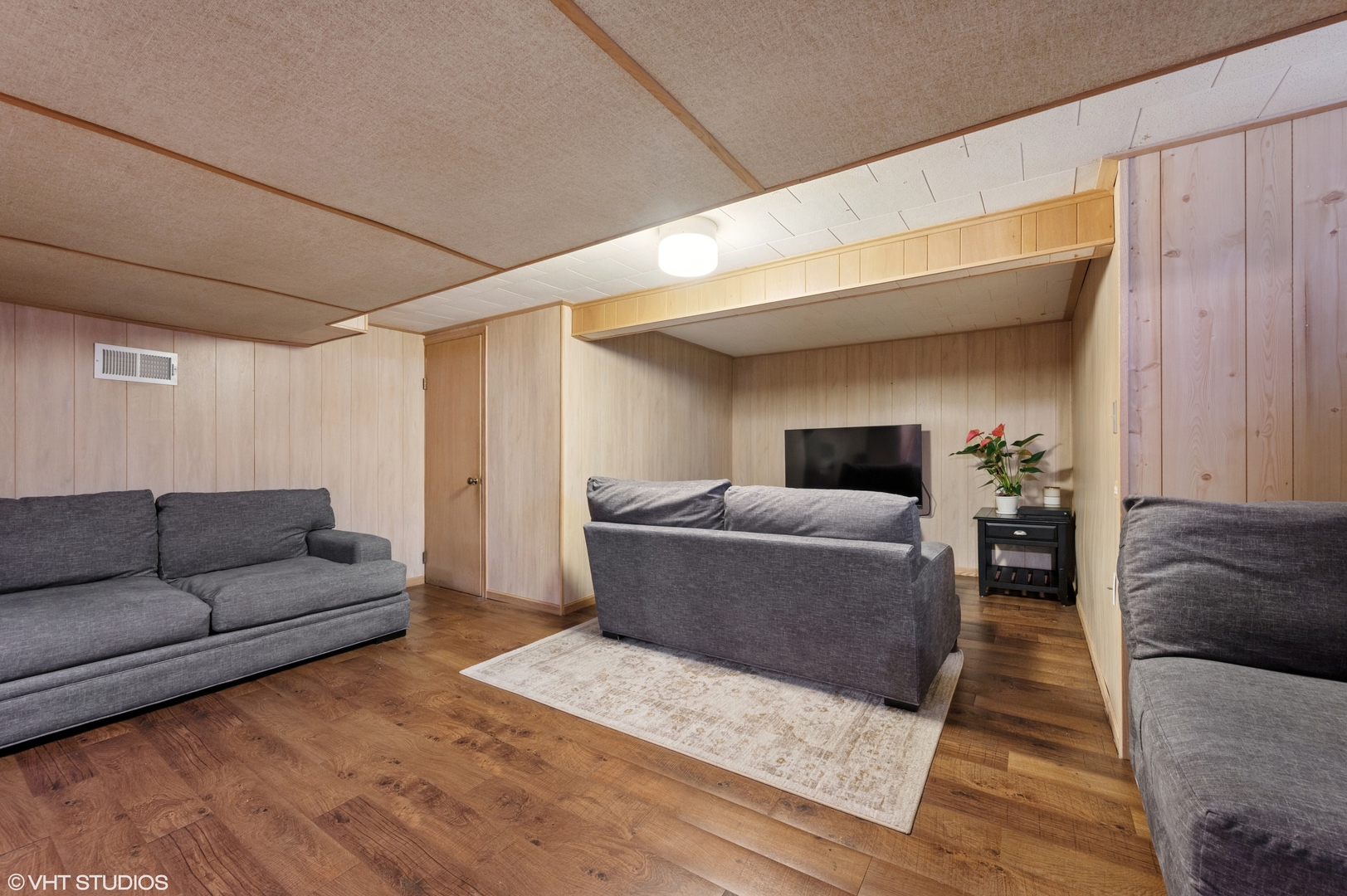 8301 N Waukegan Road Property Photo 14