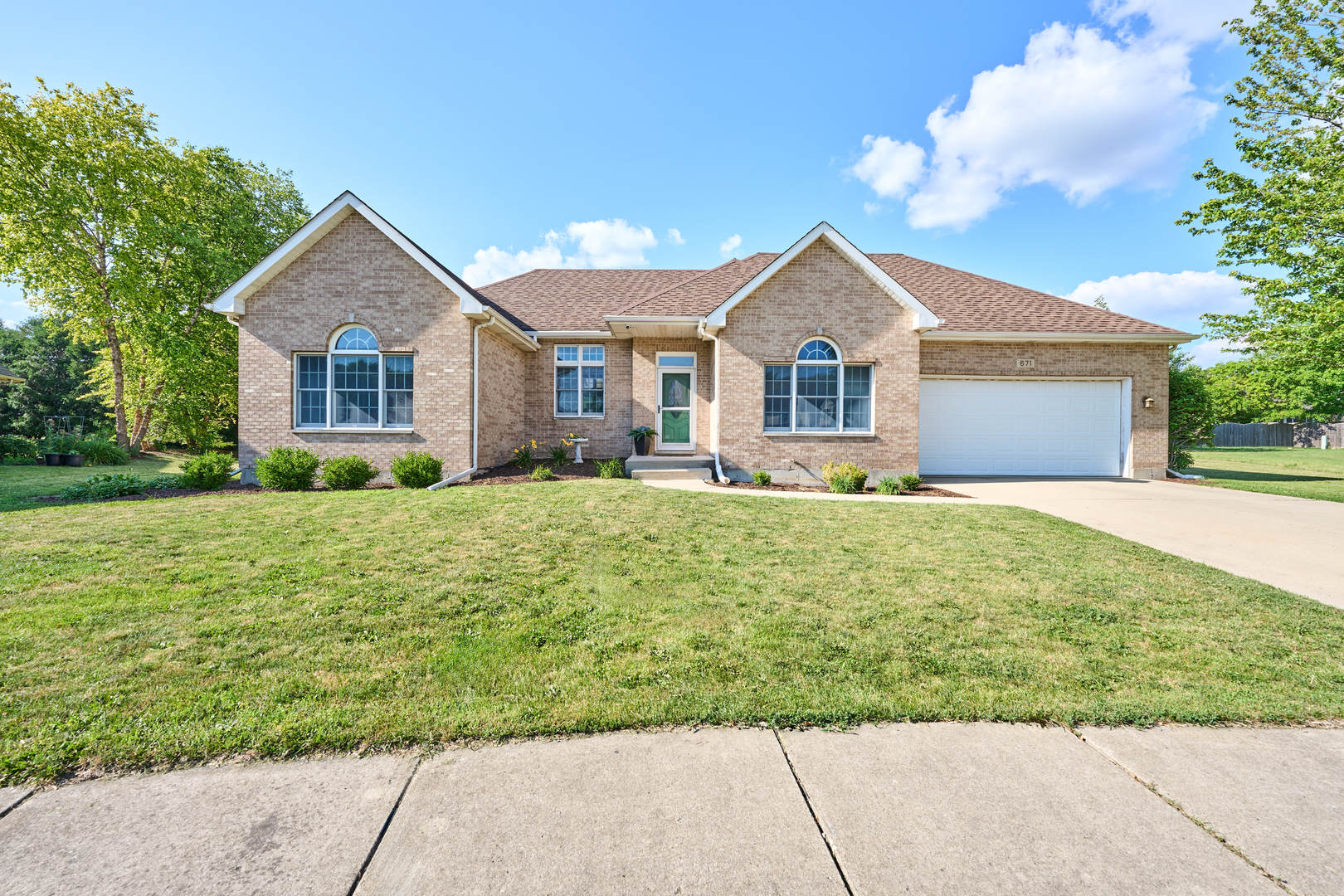 671 Teal Court Property Photo 1