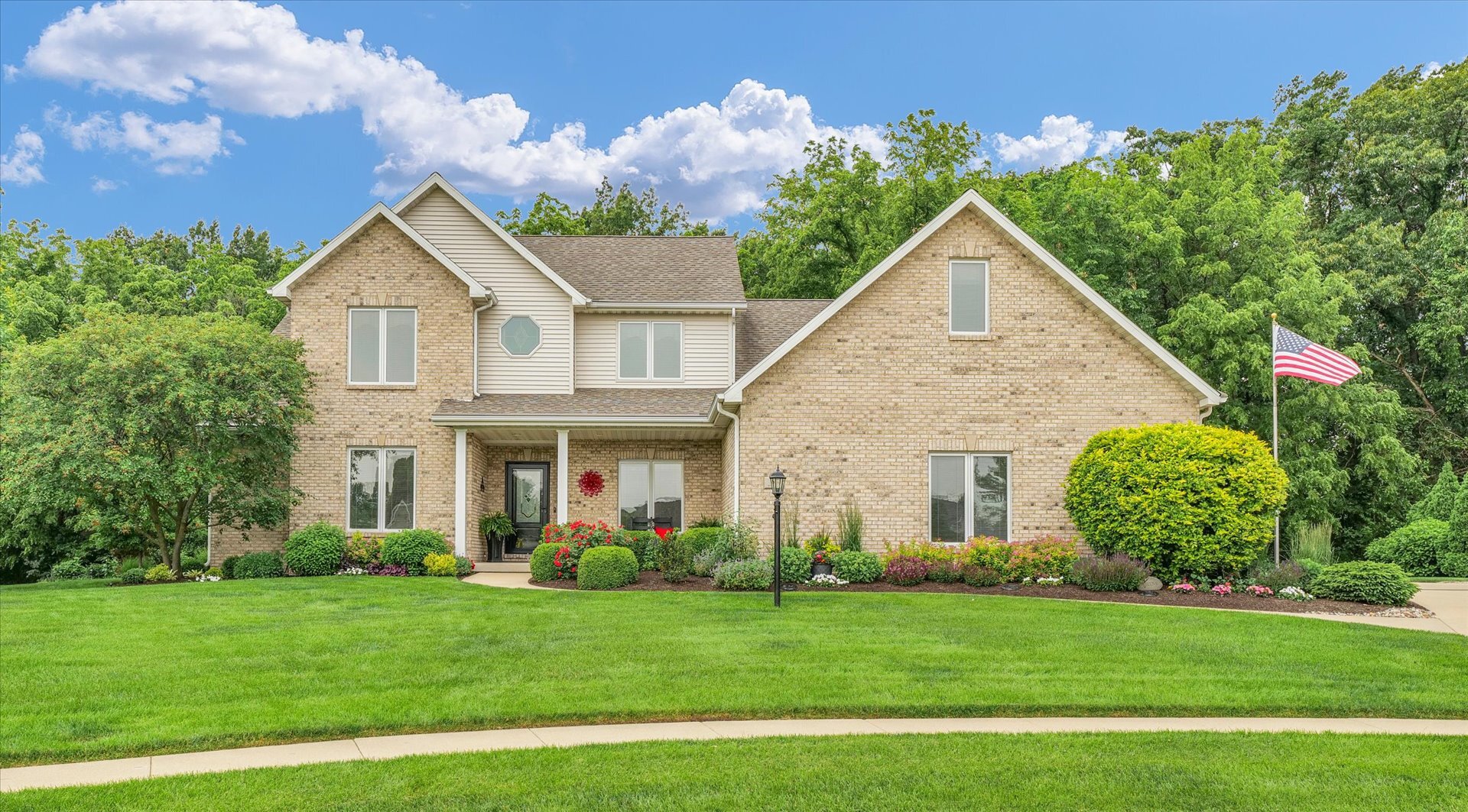 6 Illini Court Property Photo 1