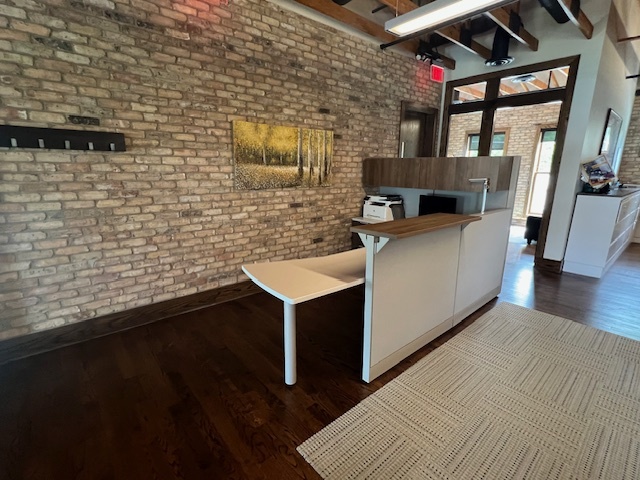 220 N River Street Property Photo 25