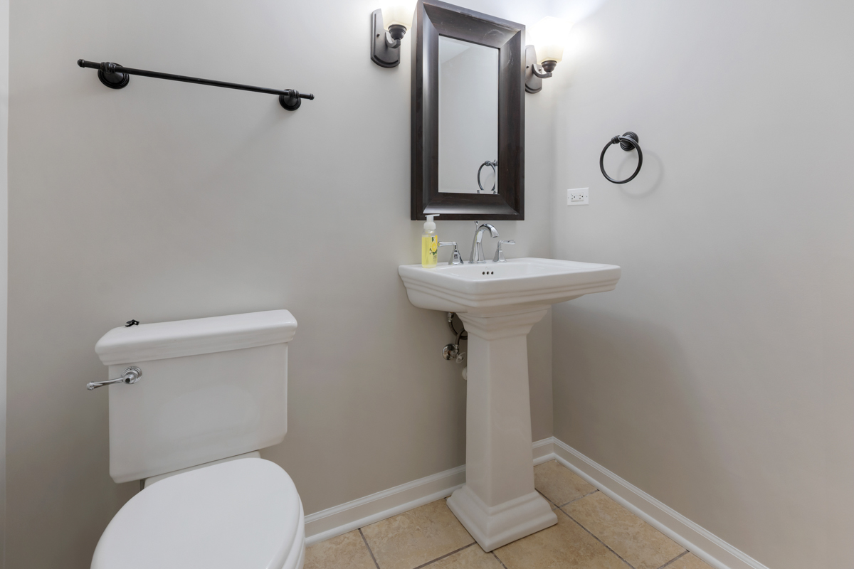 846 Colchester Drive Property Photo 30