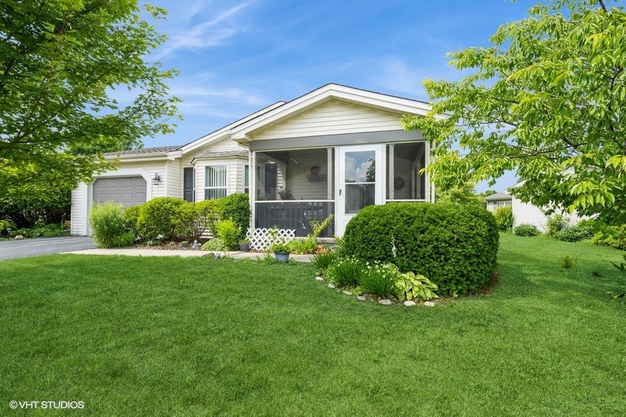 1016 Castleton Court Property Photo 1