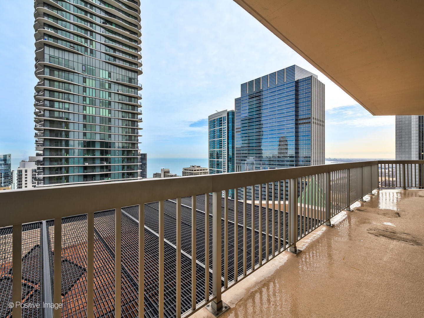 222 N Columbus Drive 4803 Property Photo 10