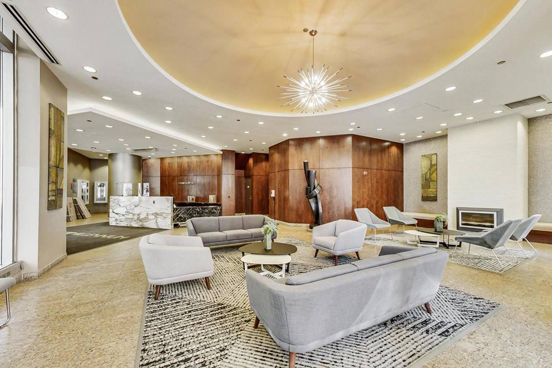 222 N Columbus Drive 4803 Property Photo 31