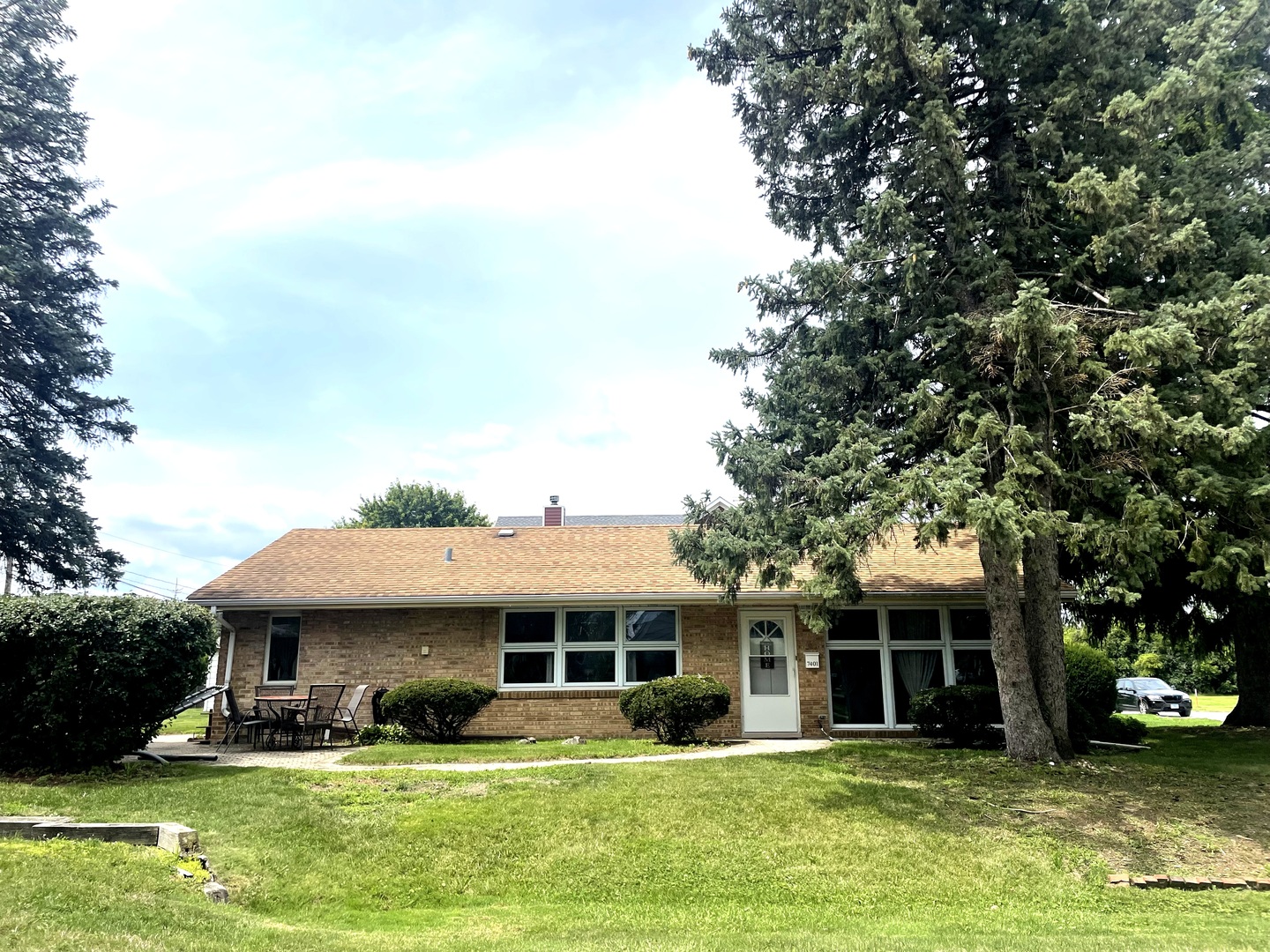 7401 W 113th Place Property Photo 1