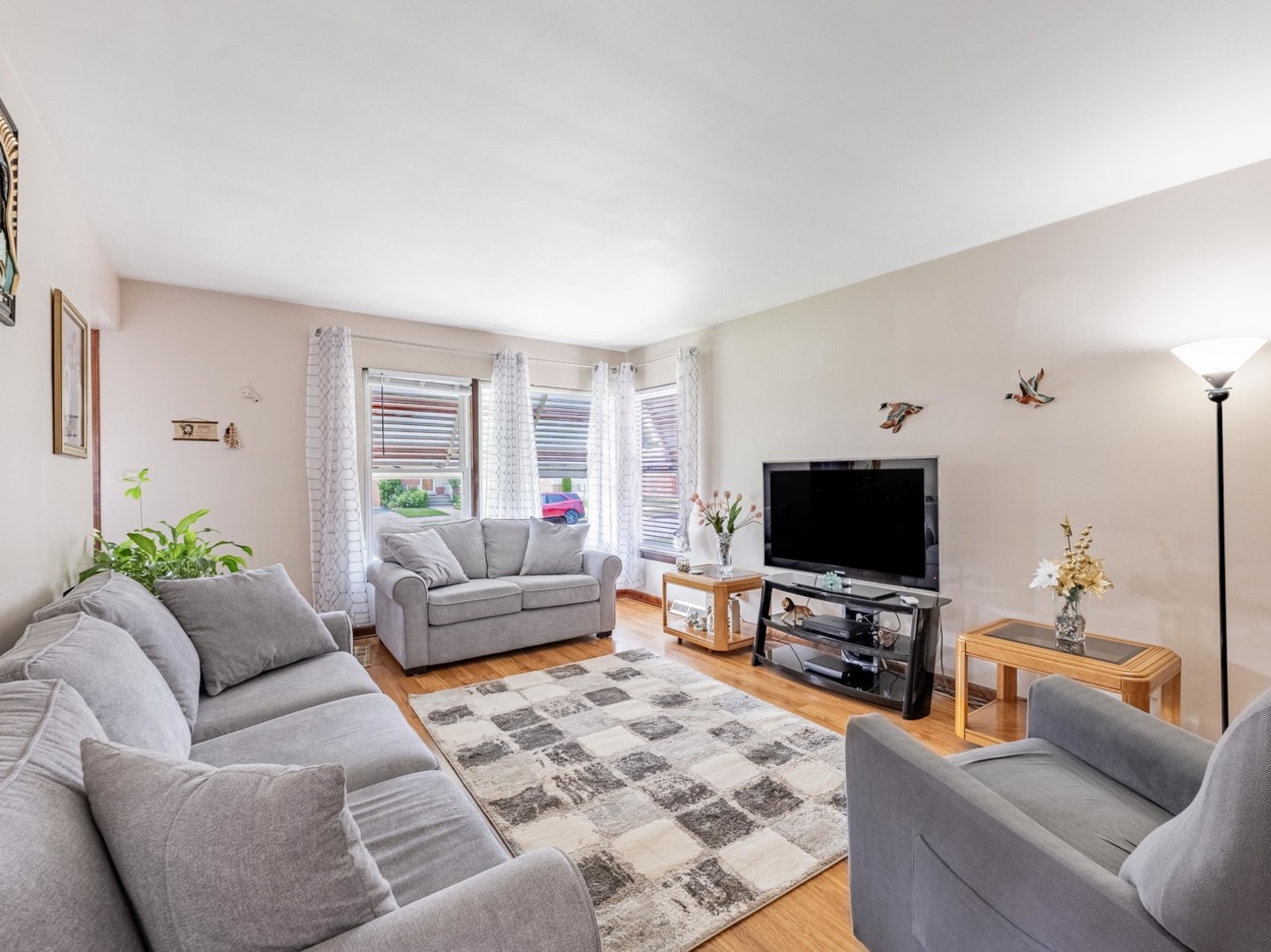 4300 W 78th Street Property Photo 5