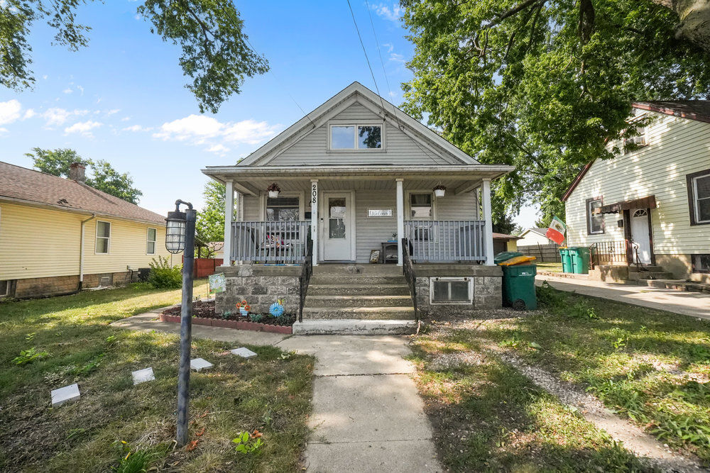 208 Frank Avenue Property Photo 1