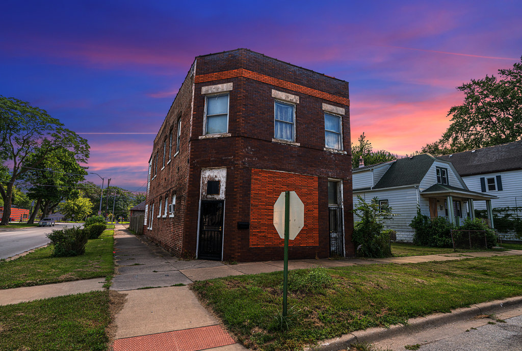 12401 S Green Street Property Photo 1