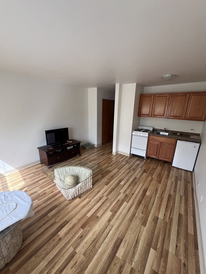 4746-48 N Milwaukee Avenue Property Photo 8