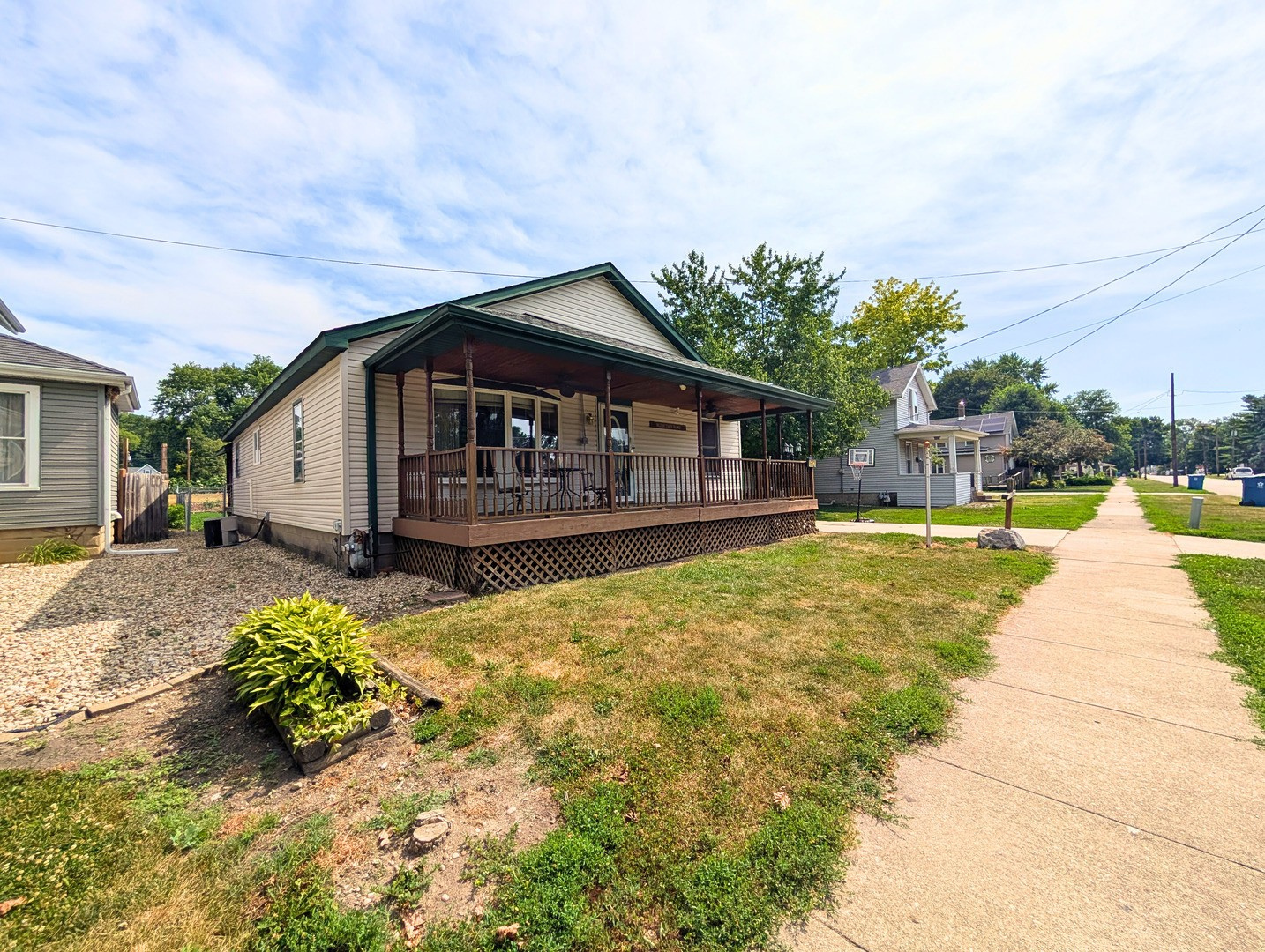 642 Lincoln Street Property Photo 1