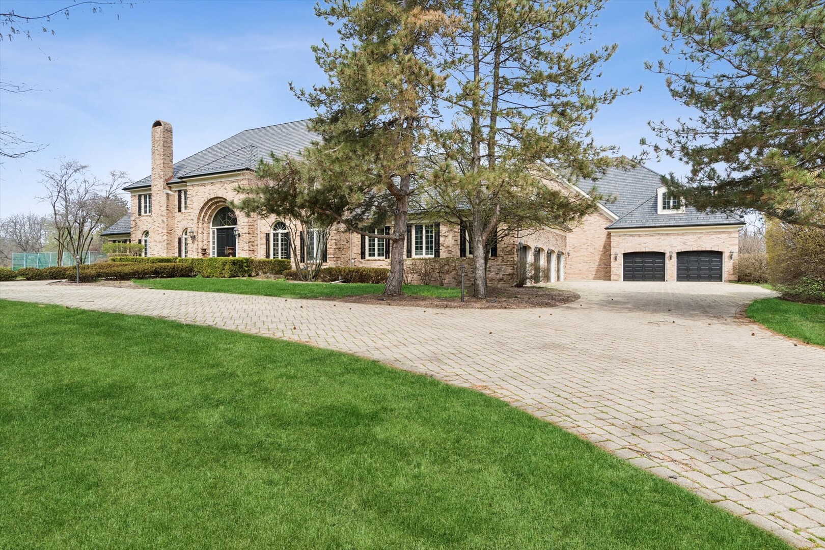 9 Squire Lane
