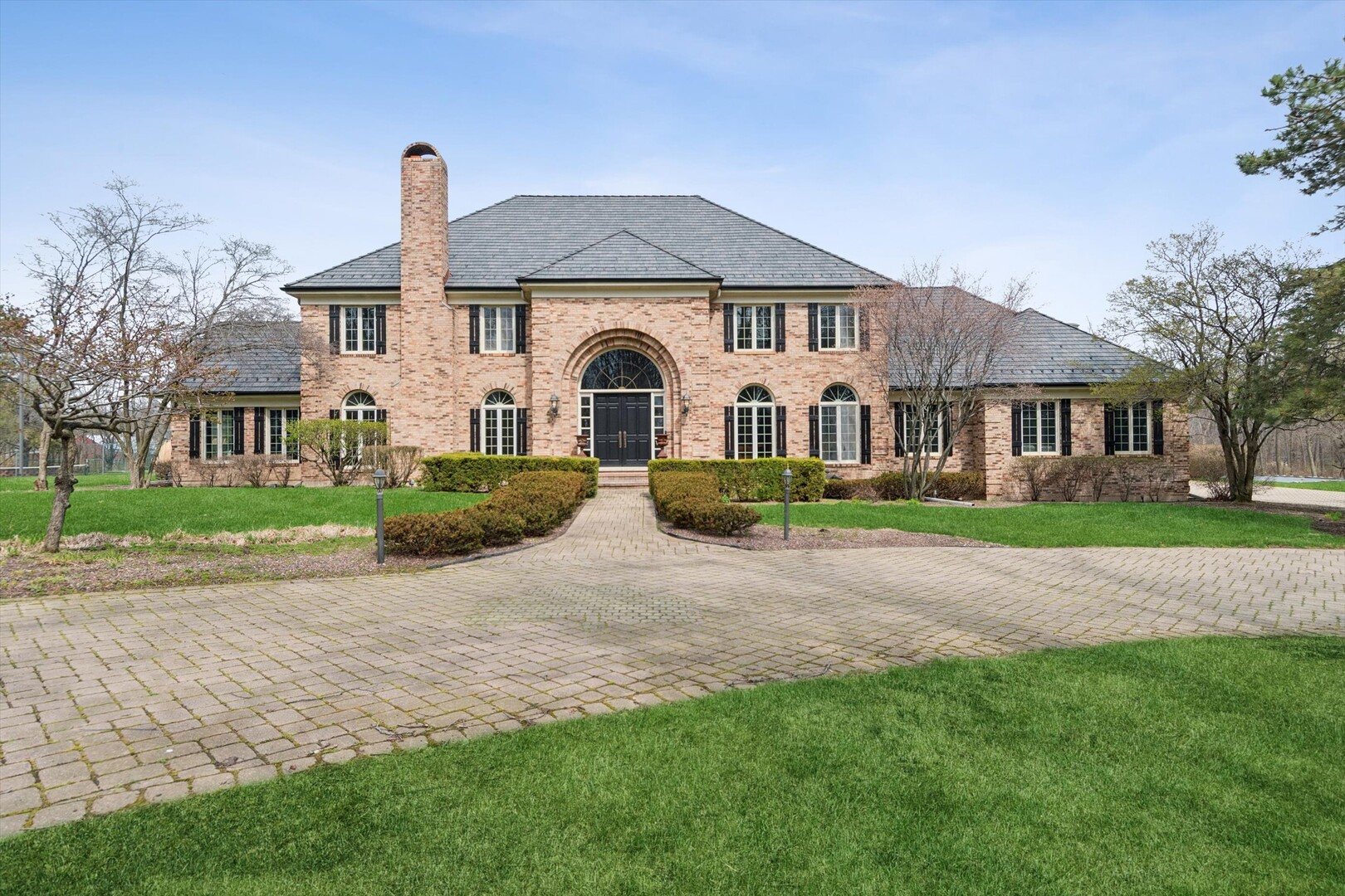 9 Squire Lane Property Photo 2
