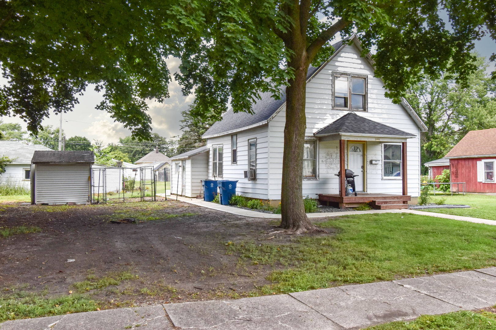 222 W South Street Property Photo 1
