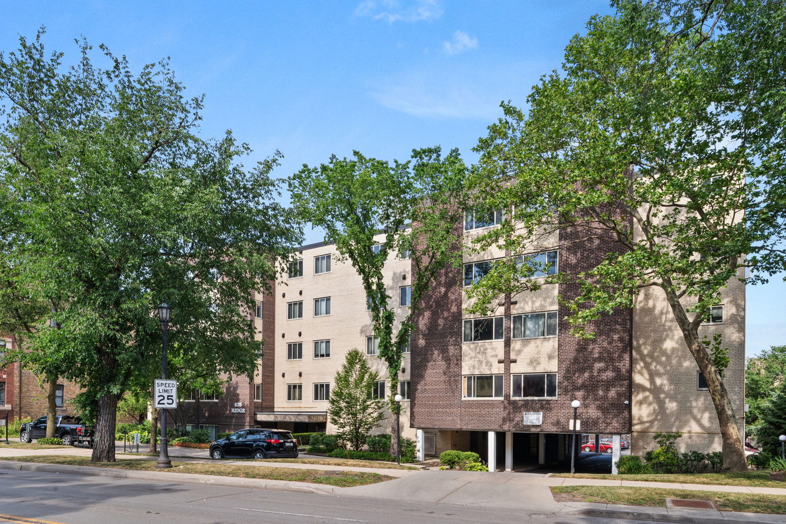 835 Ridge Avenue 408 Property Photo 1