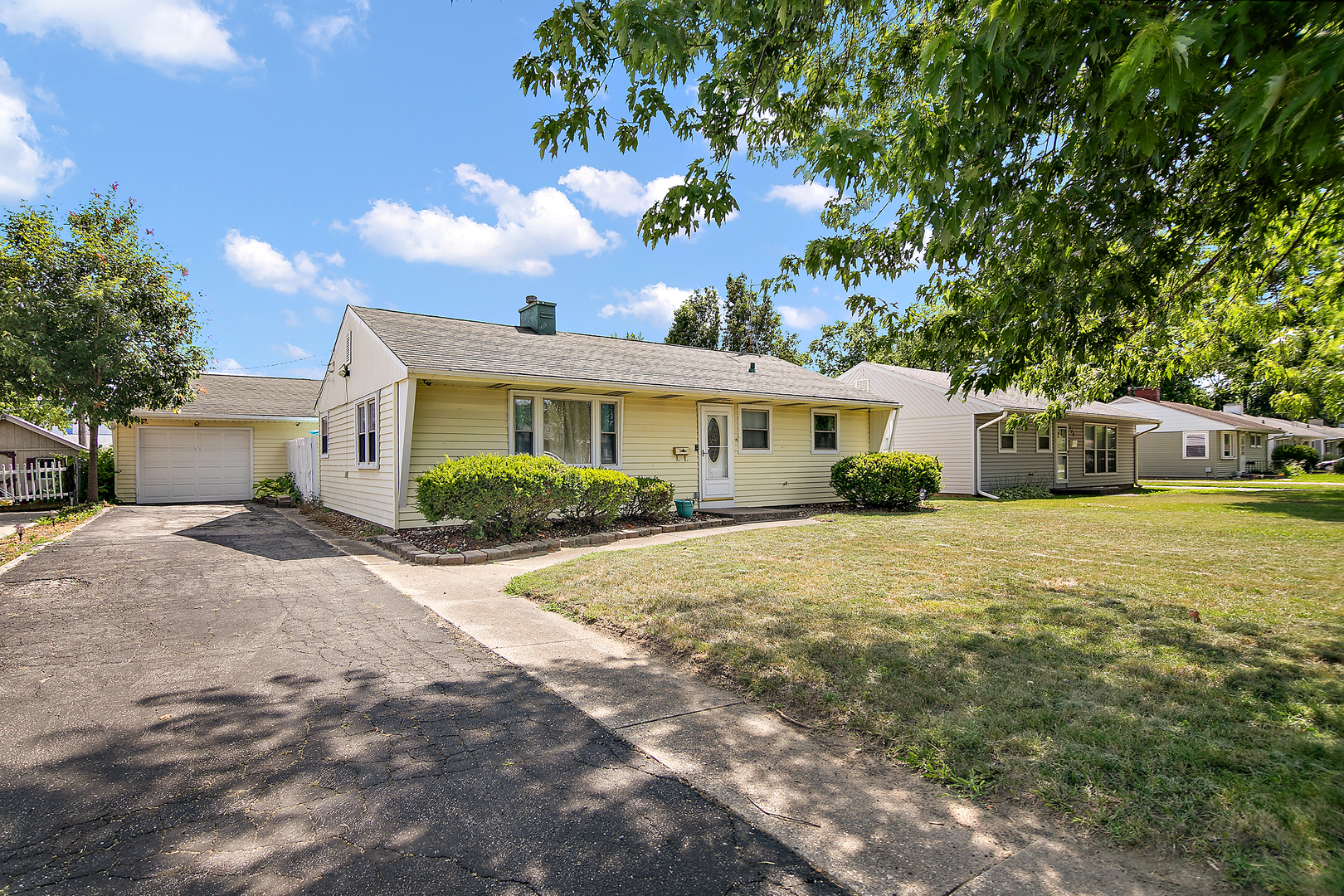 714 Meadow Court Property Photo 1