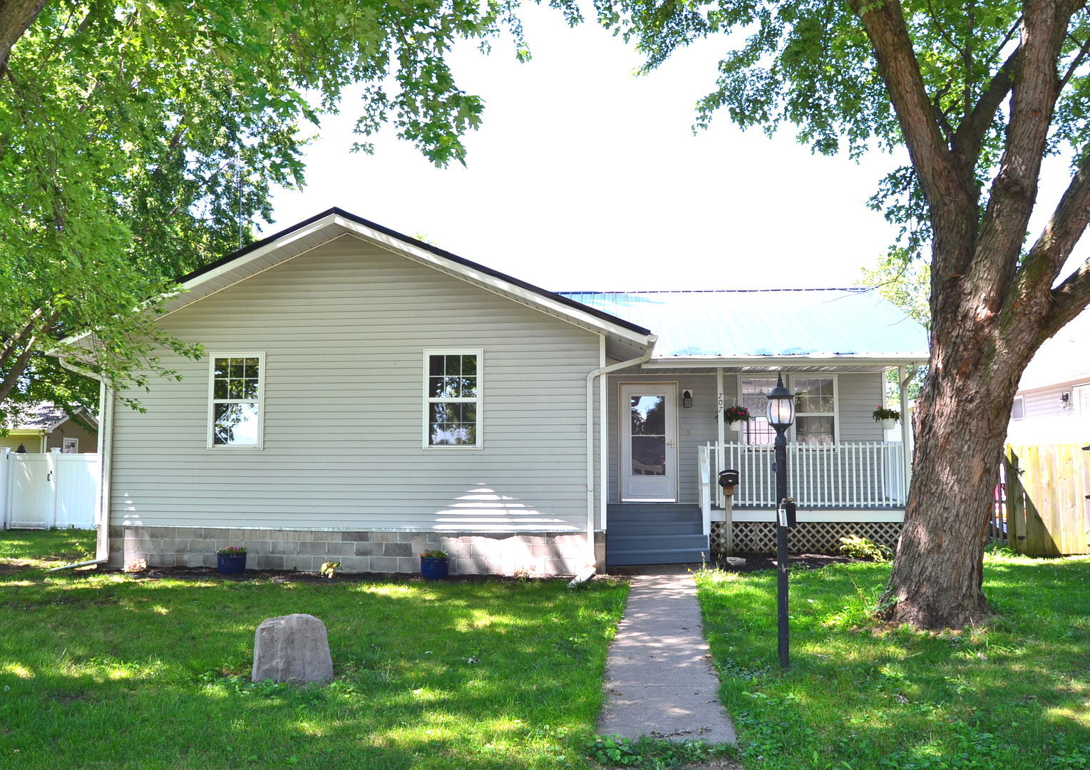 707 Omaha Avenue Property Photo 1