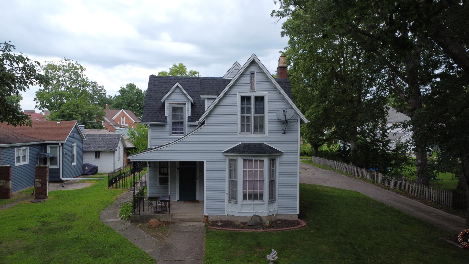 308 E Mulberry St Property Photo 1