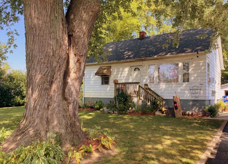 625 N Austin Avenue Property Photo 1