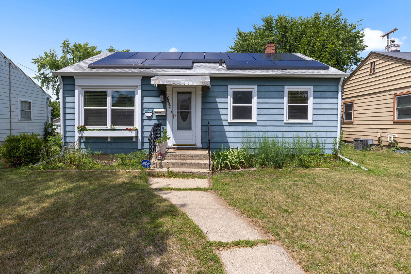2907 Custer Avenue Property Photo 1