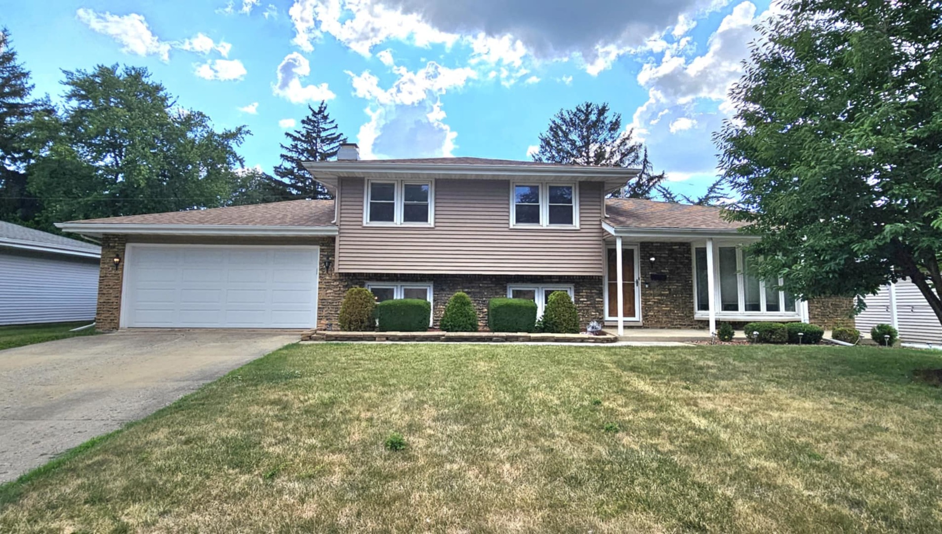 611 Kungs Way Property Photo 1
