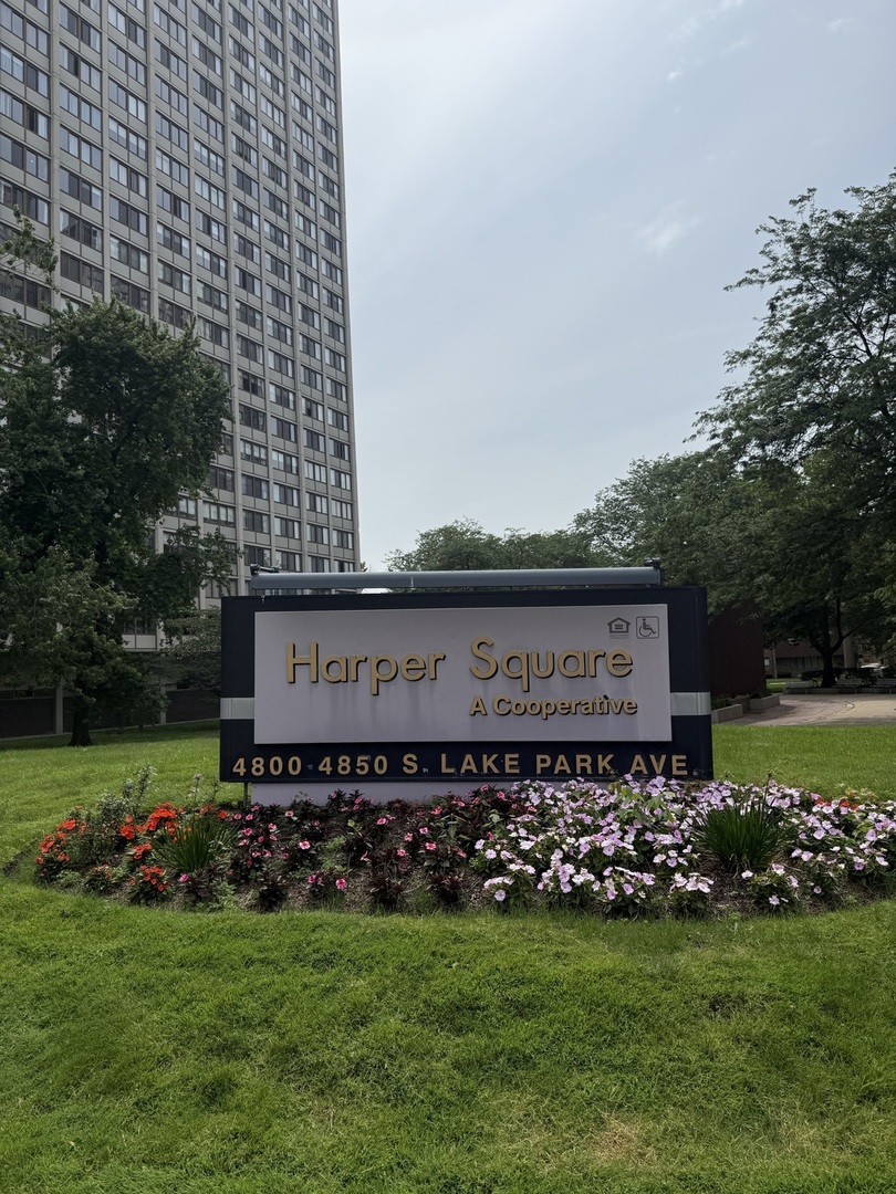 4850 S Lake Park Avenue 1508 Property Photo 1