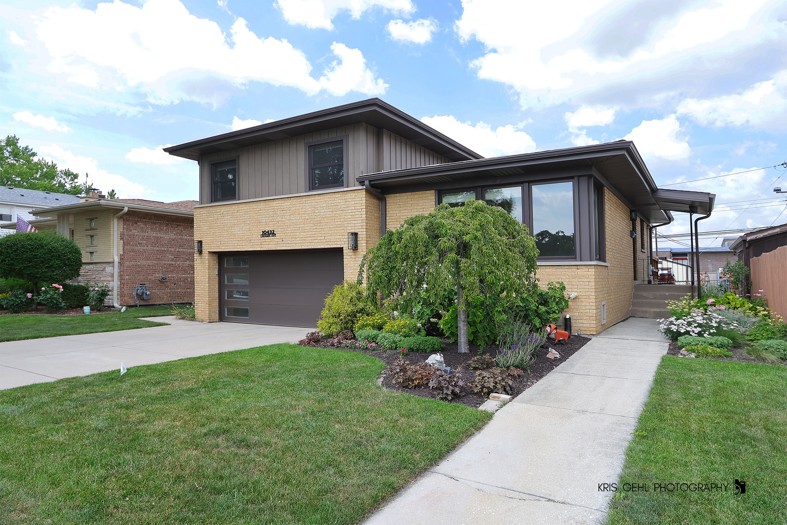 10432 Laramie Avenue Property Photo 1