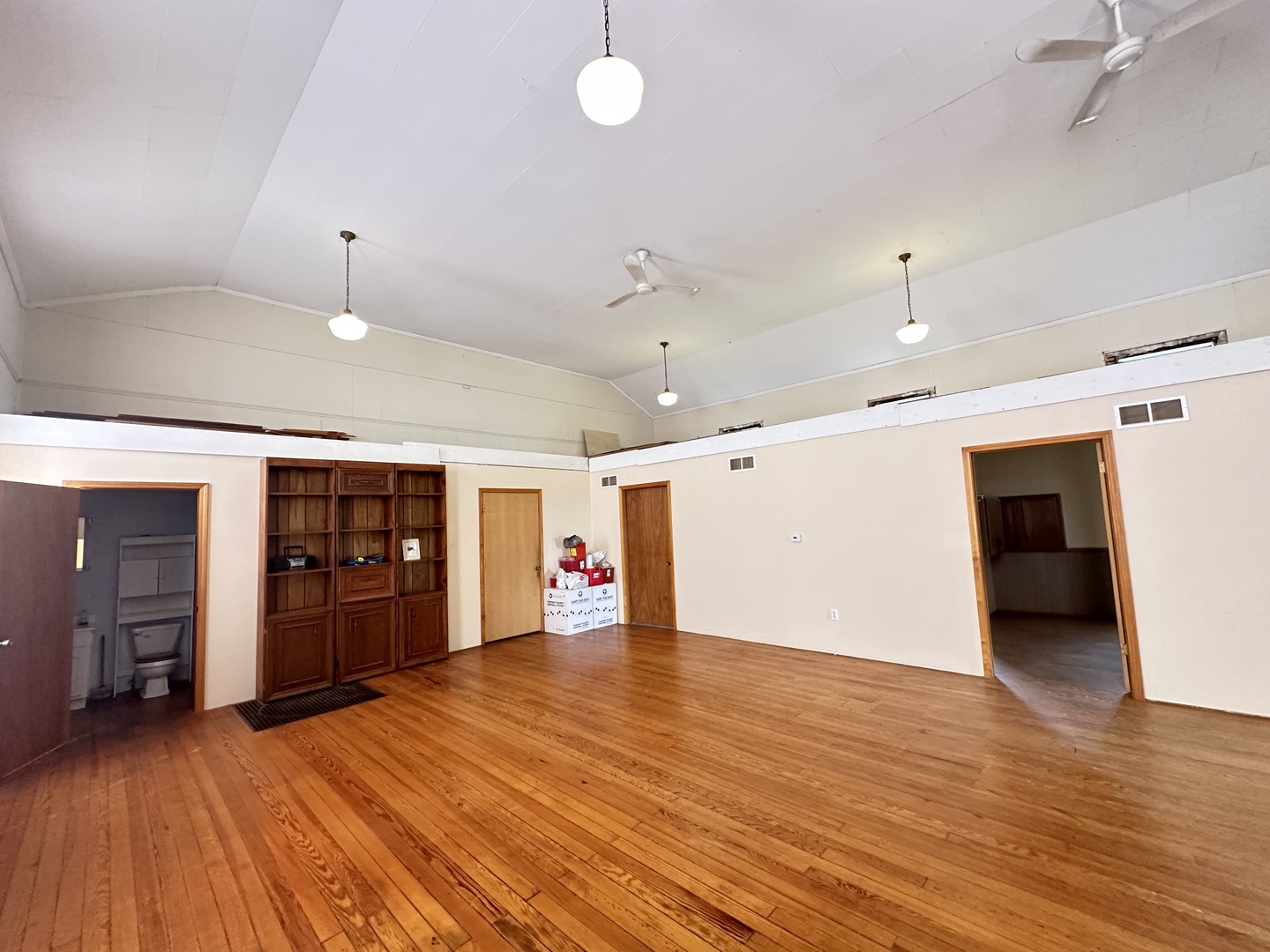 21027 Prairie Chapel Road Property Photo 9