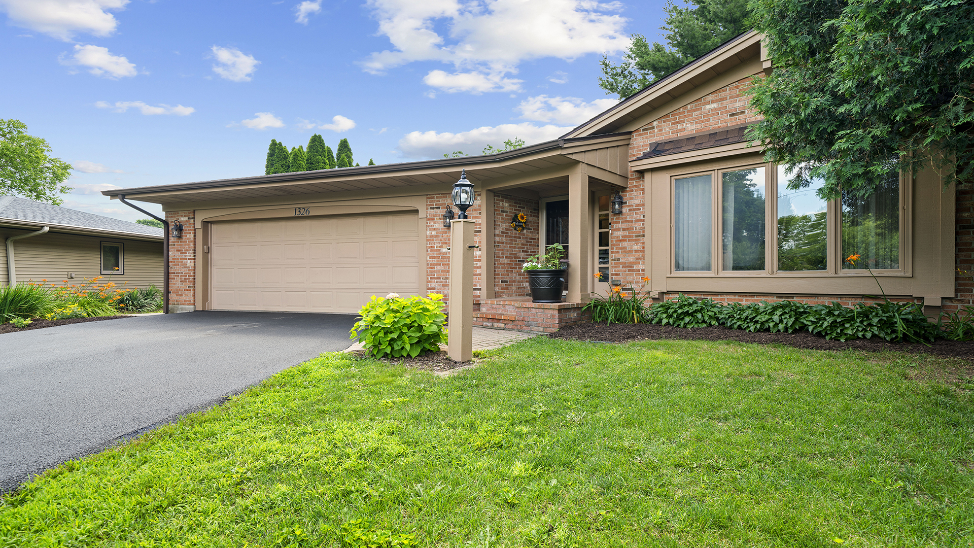 1326 Esmond Drive Property Photo 1
