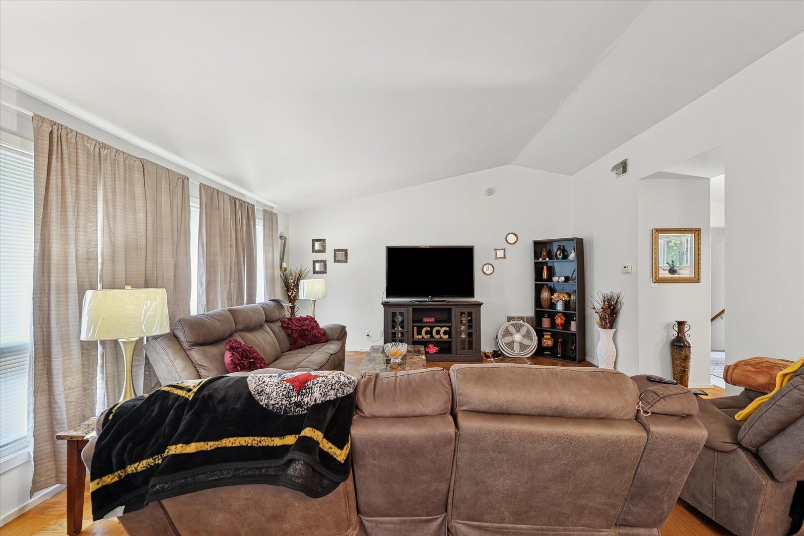 1565 S Pointe Drive Property Photo 13
