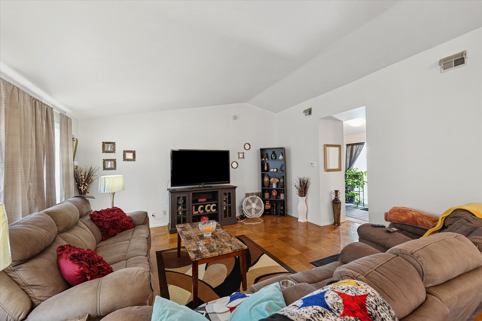 1565 S Pointe Drive Property Photo 14