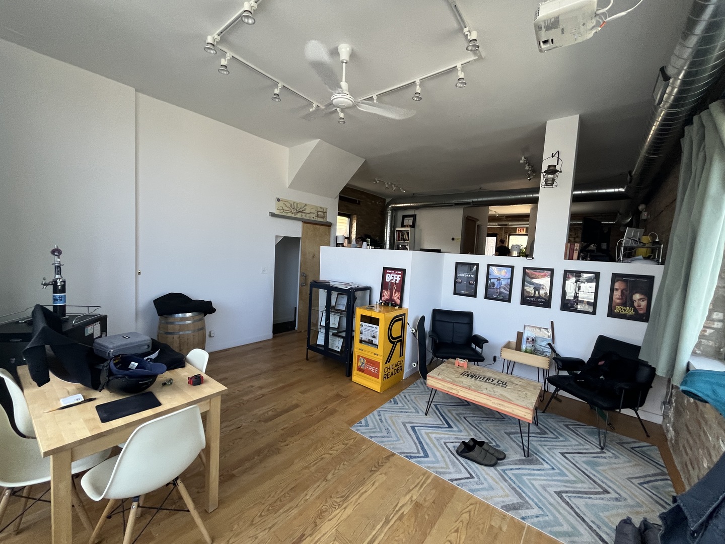 4226 N Pulaski Road Property Photo 2