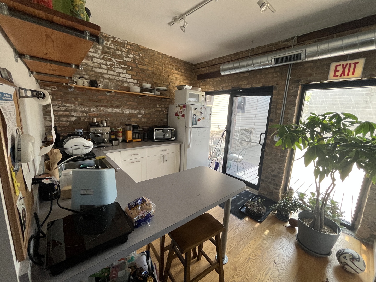4226 N Pulaski Road Property Photo 7