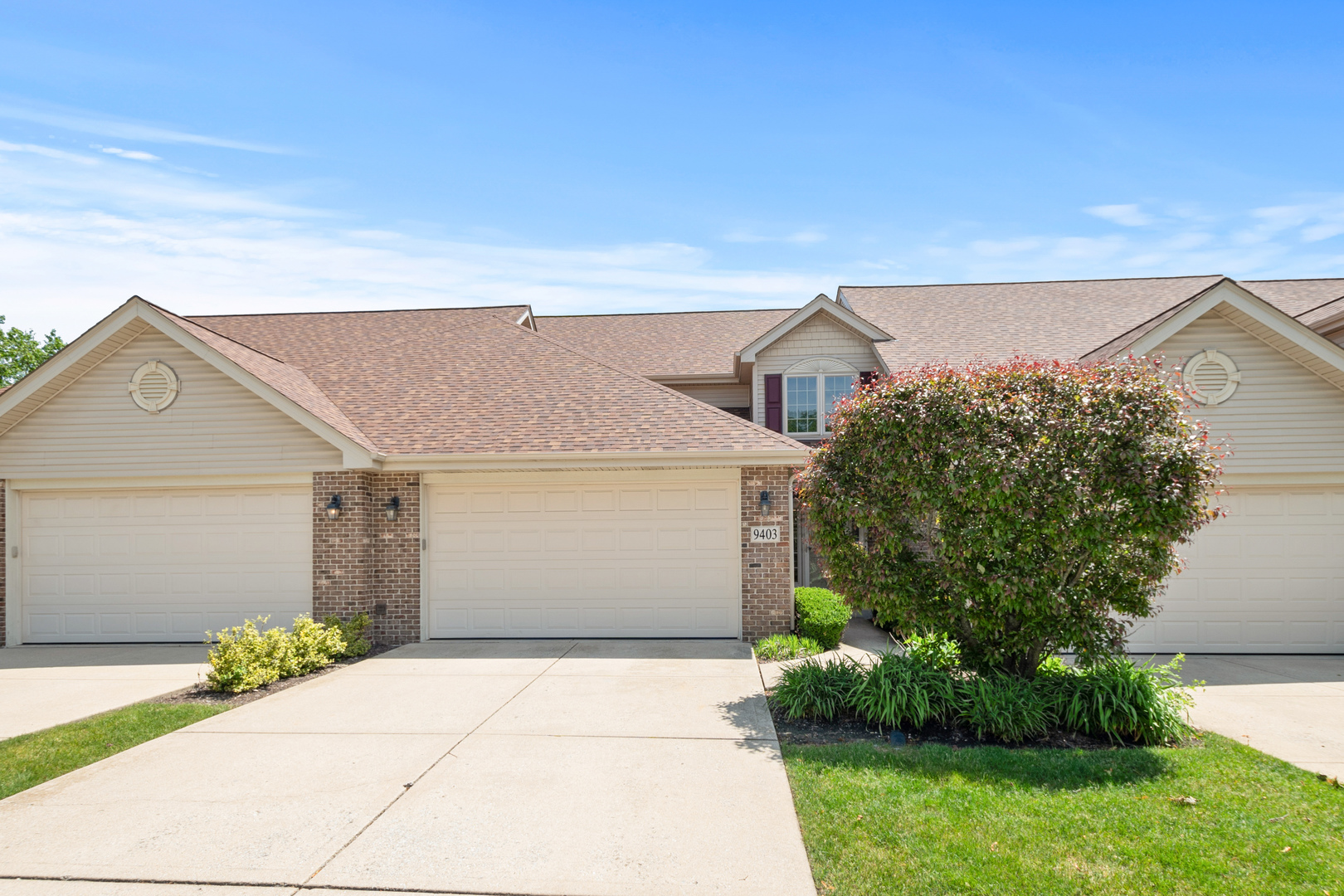9403 Saratoga Court Property Photo 1