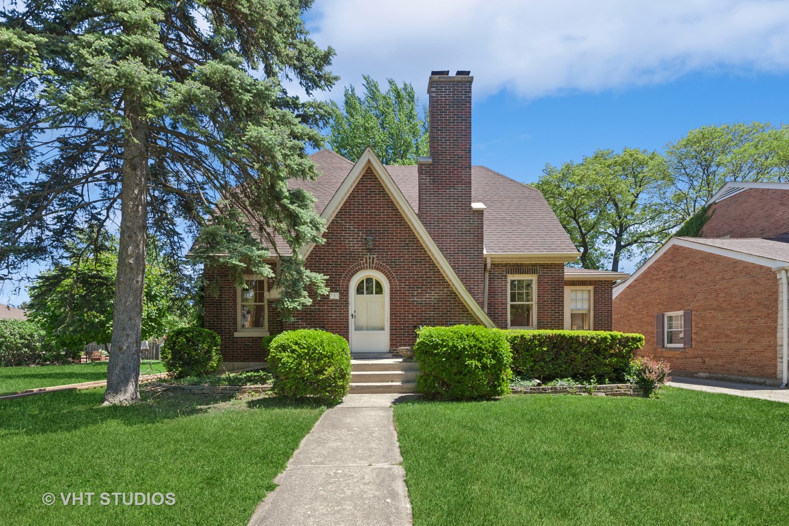 733 N Kensington Avenue Property Photo 1