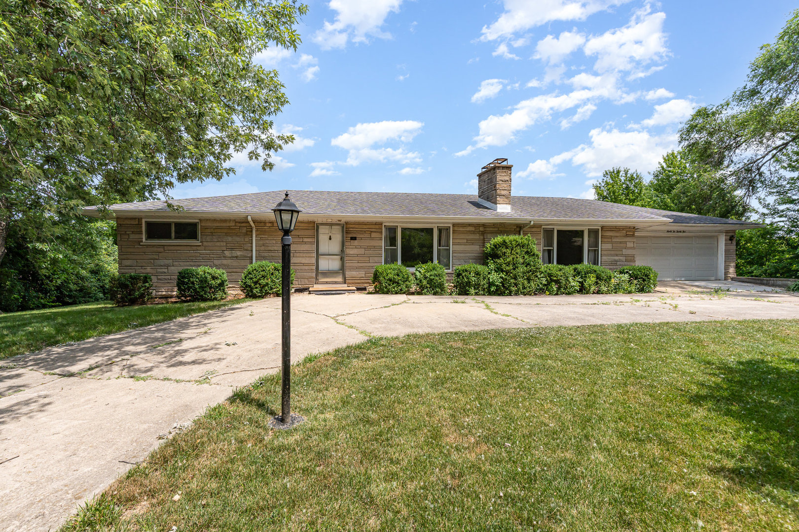 9225 S 84th Avenue Property Photo 1