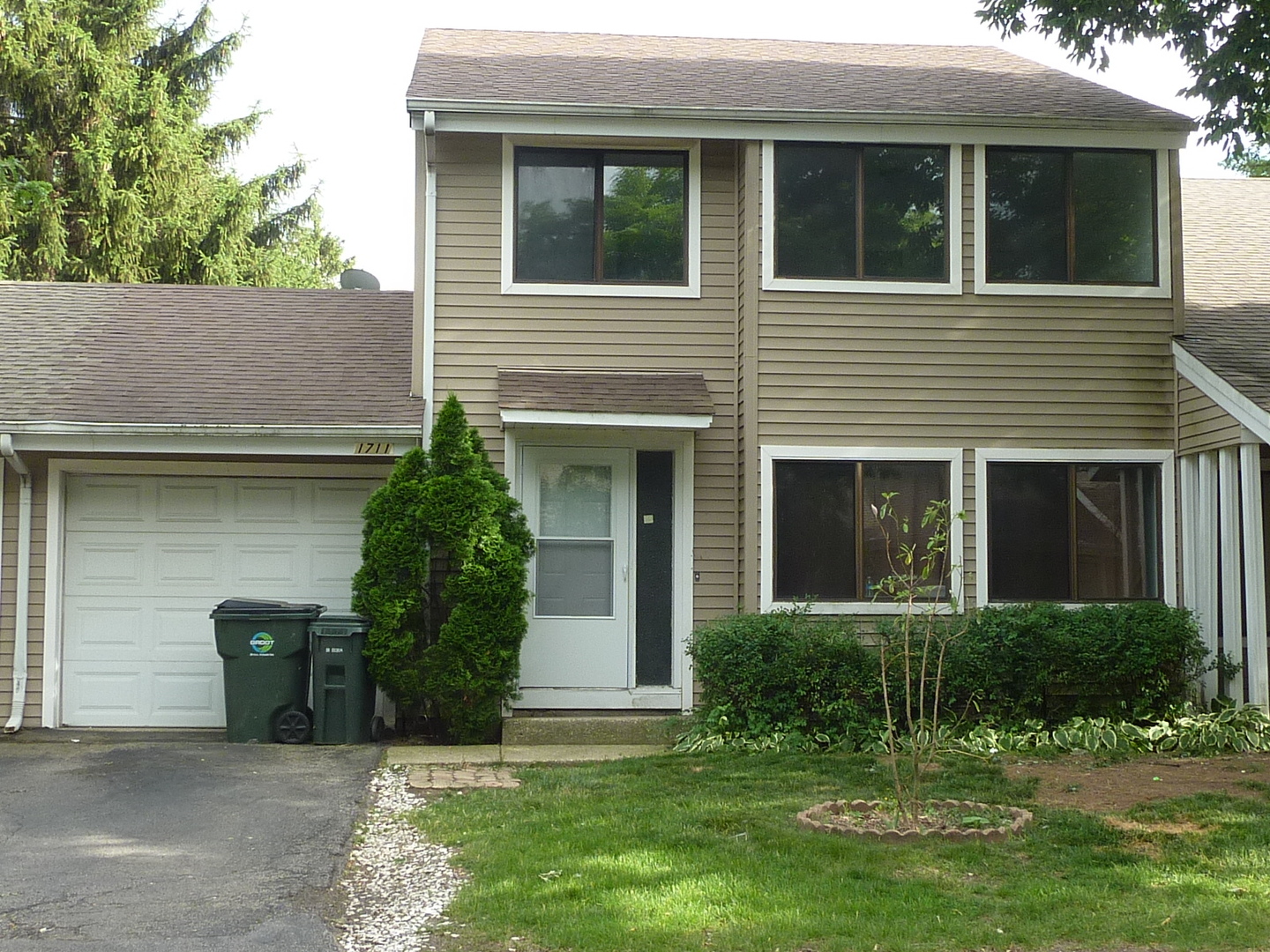 1711 E Shannon Lane Property Photo 1