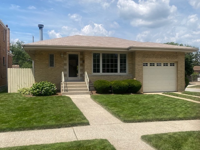10900 S Tripp Avenue Property Photo 1
