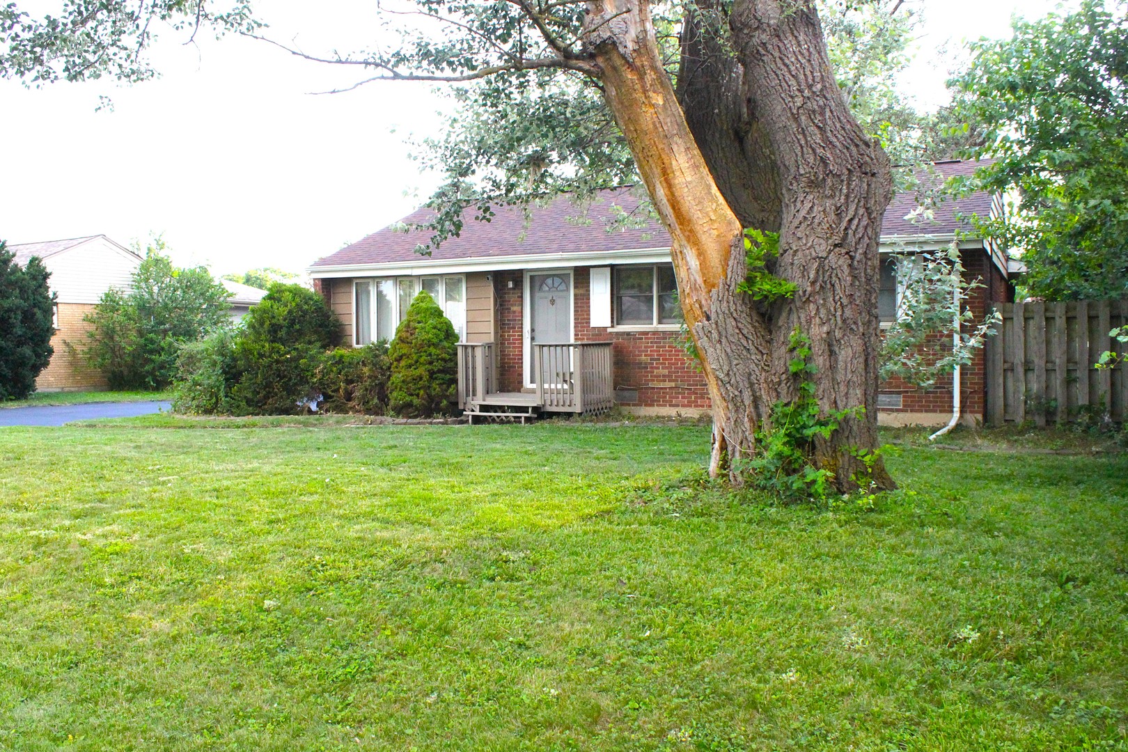 7926 S 83rd Court Property Photo 1