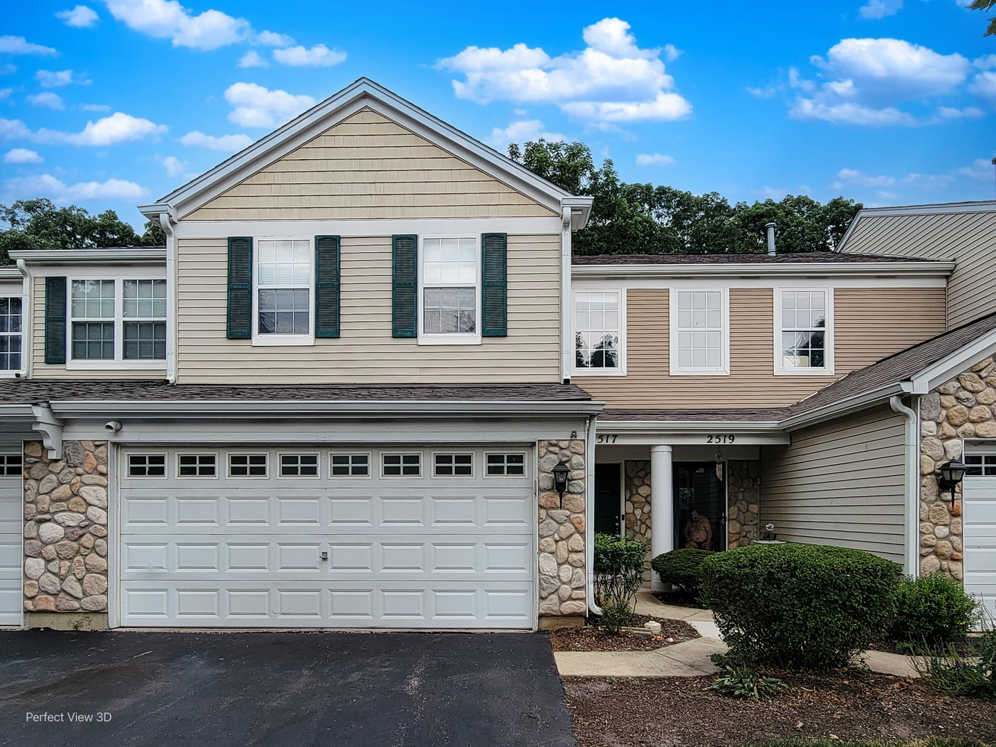 2517 Oak Tree Ln Property Photo 1