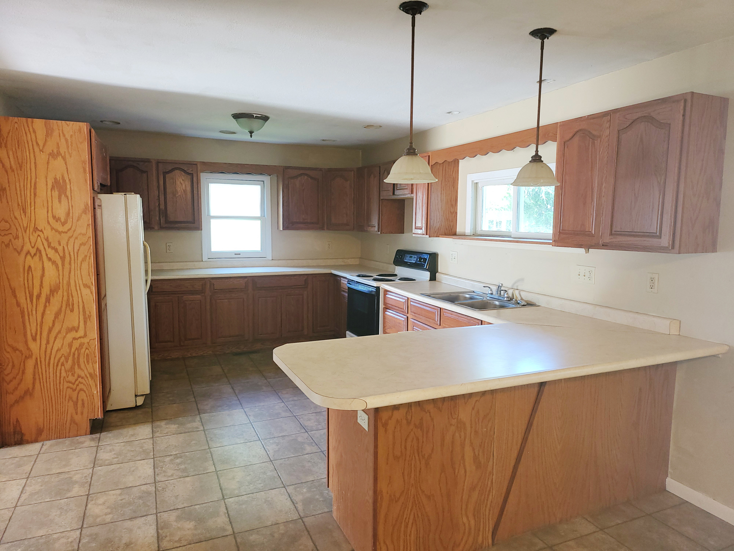 67 S Somonauk Road Property Photo 4