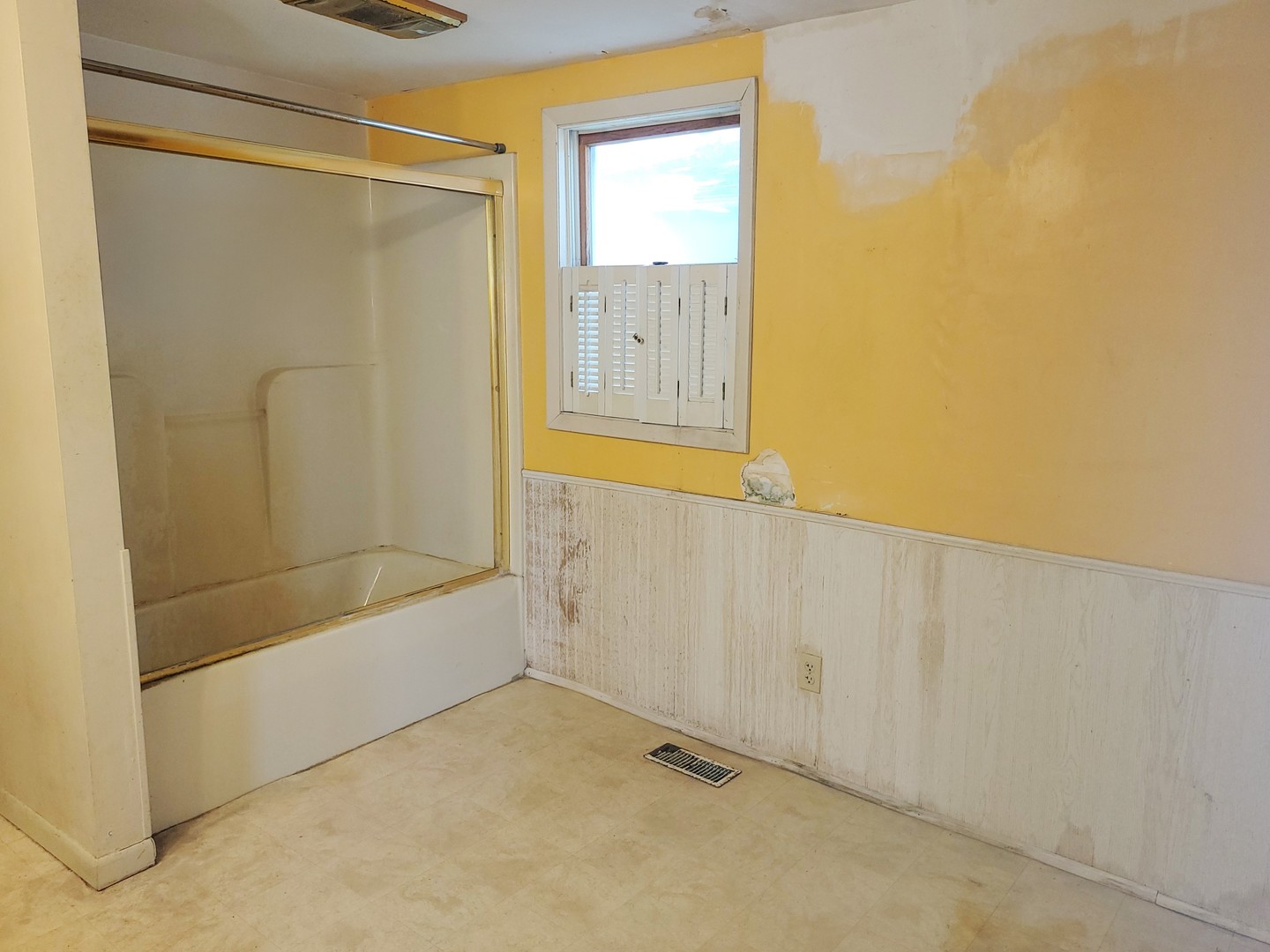 67 S Somonauk Road Property Photo 9