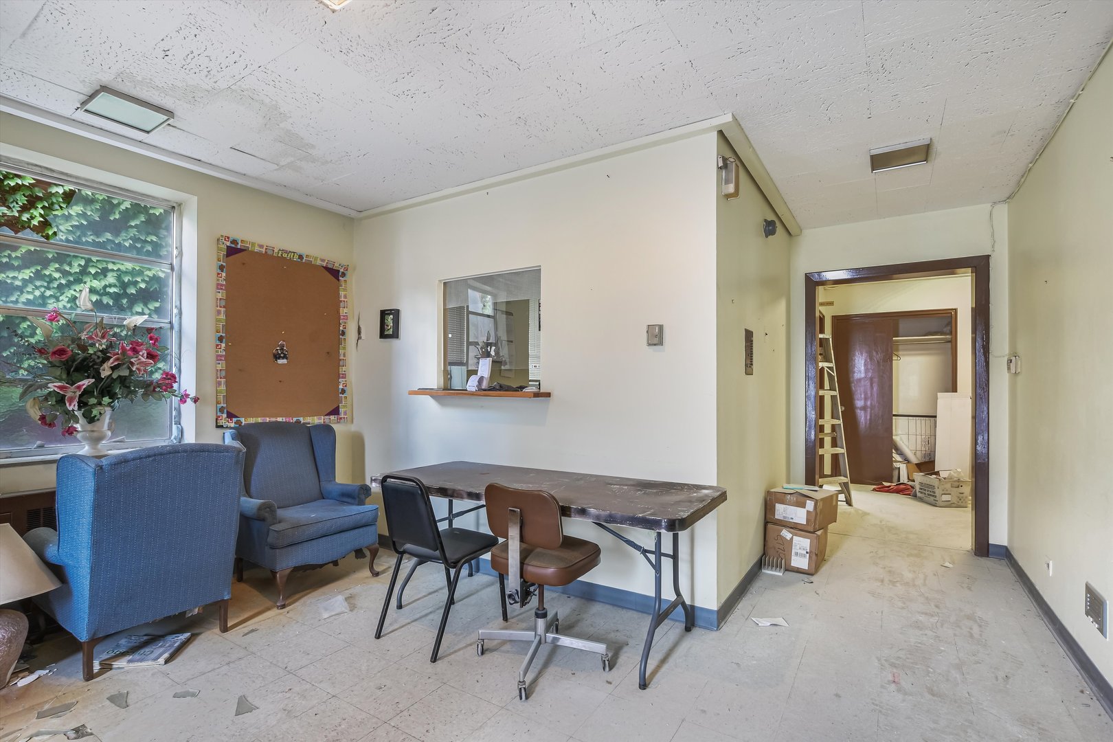 8235 S South Shore Drive Property Photo 11