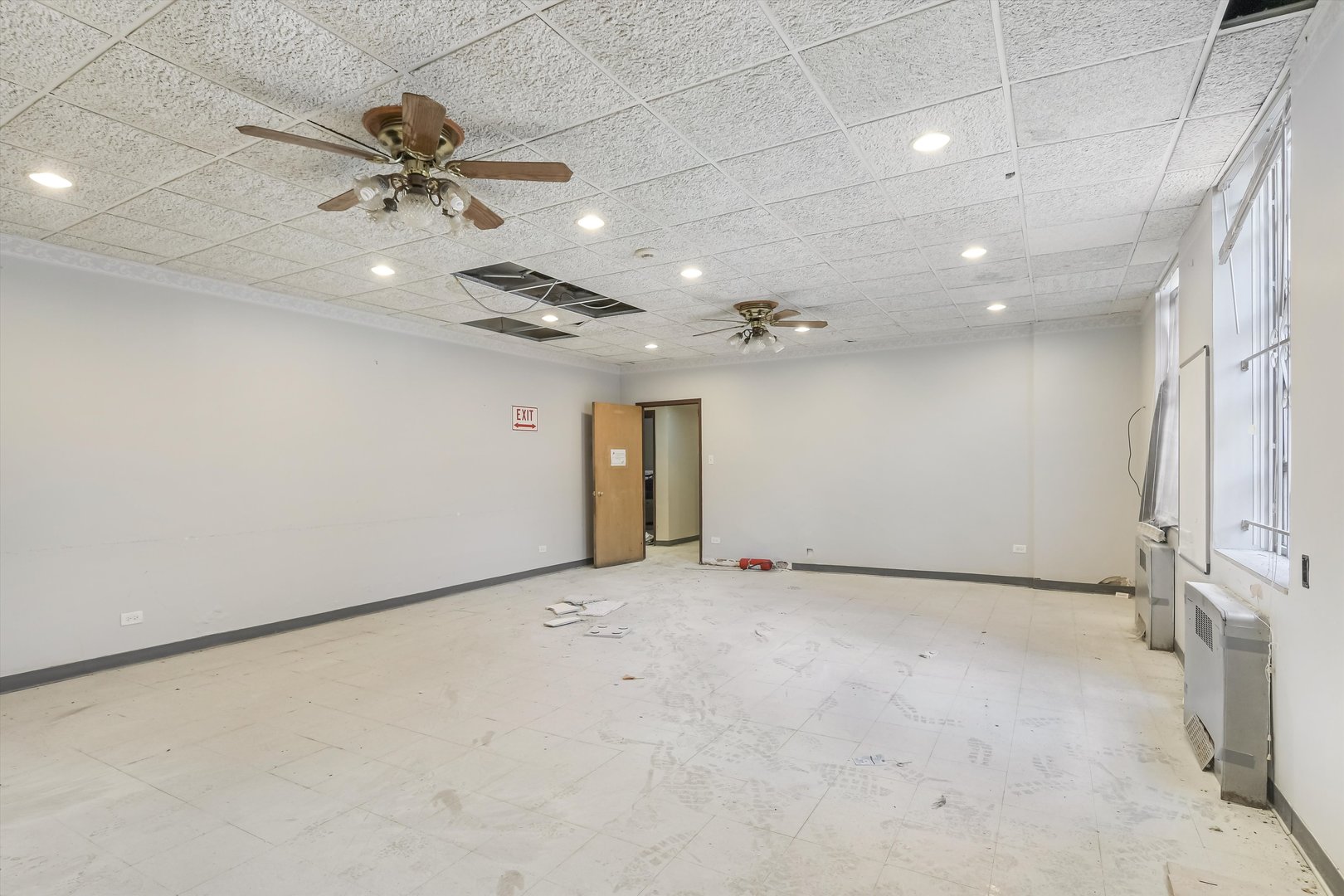 8235 S South Shore Drive Property Photo 13