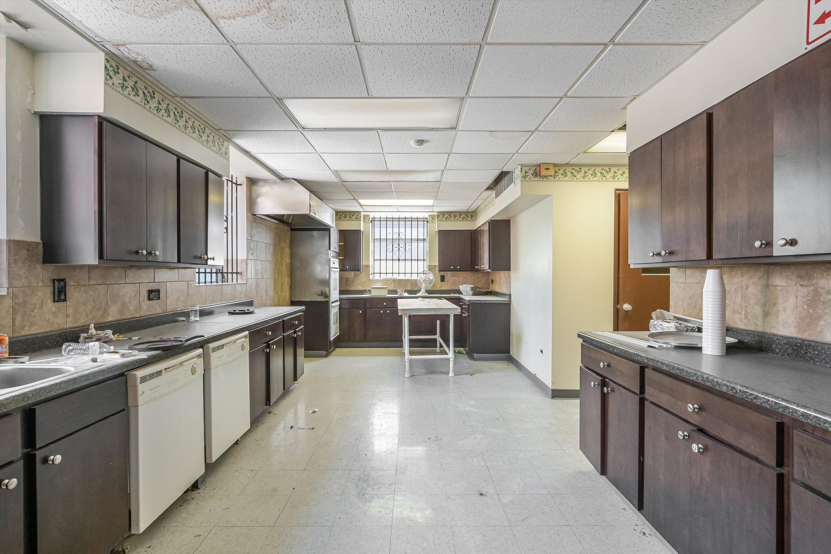 8235 S South Shore Drive Property Photo 15