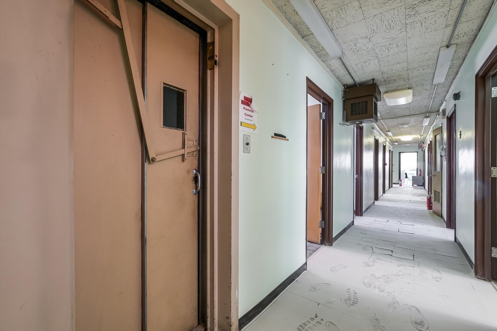 8235 S South Shore Drive Property Photo 32