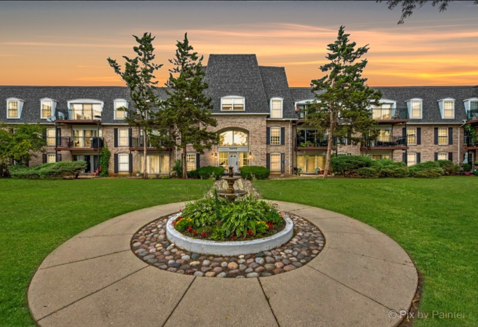 5200 Carriageway Drive 211